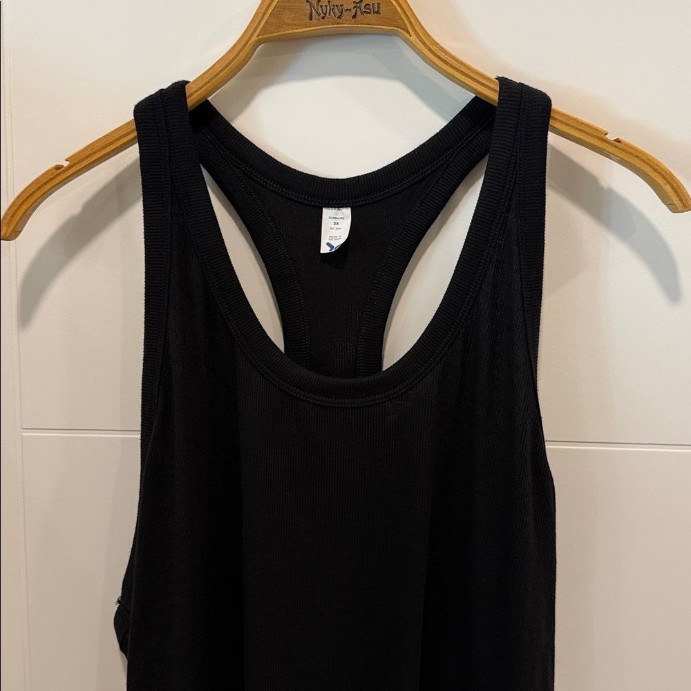 Old Navy Black Sleeveless Women's Top size 2X NWT - Picture 7 of 8